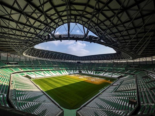 Qatar inaugura el tercer estadio del Mundial a pesar de crisis coronavirus