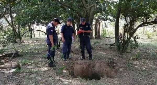 Macabro hallazgo: Encuentran muerta a una mujer dentro de un pozo | Noticias Paraguay