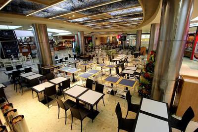 Autoridades de Salud convocan a dueños de shoppings teniendo como tema de reunión a patios de comidas
