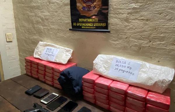 Detienen a agente policial, tras incautación de 52 kilos de cocaína en Coronel Oviedo