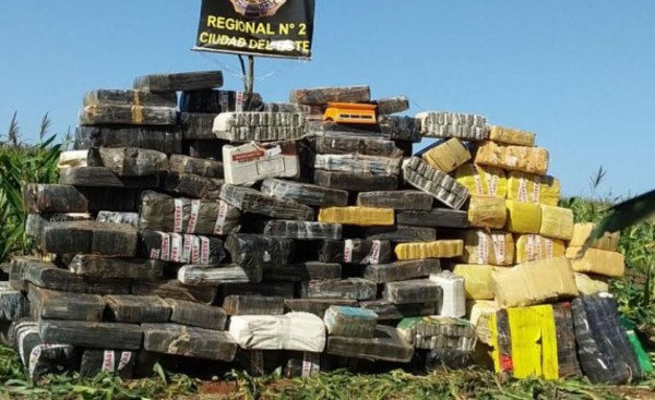 Incautan más de 3,4 toneladas de droga en cercanías a Lago Itaipu