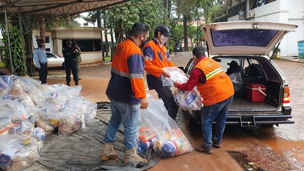 Ayer siguió entrega de víveres para trabajadores del volante