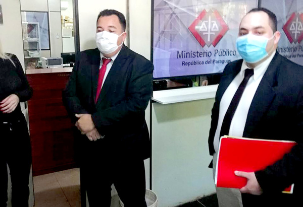 Incidentes en pasillos de Fiscalía entre dos abogados y su víctima
