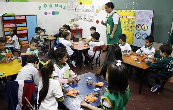 No existen garantías para reiniciar las clases semipresenciales, según Sinadi