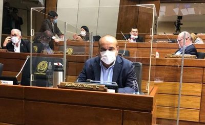 Bachi Núñez dice que no se puede limitar la contratación de parientes