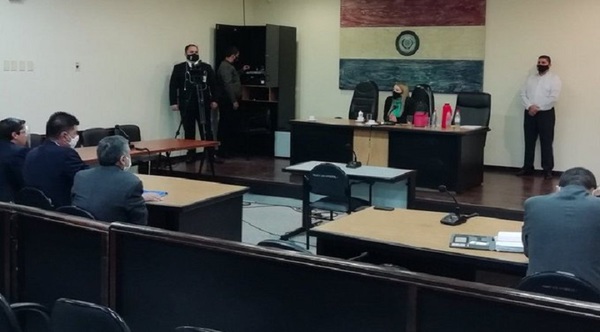 Audiencia de imposición de medidas de Efraín Alegre va a cuarto intermedio