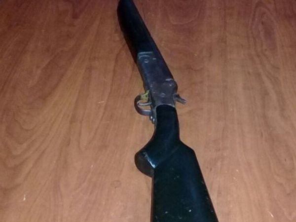 Hombre fue baleado en sus genitales