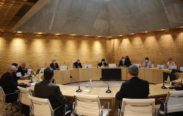 Ministros se reunieron con líderes religiosos en la Conferencia Episcopal Paraguaya