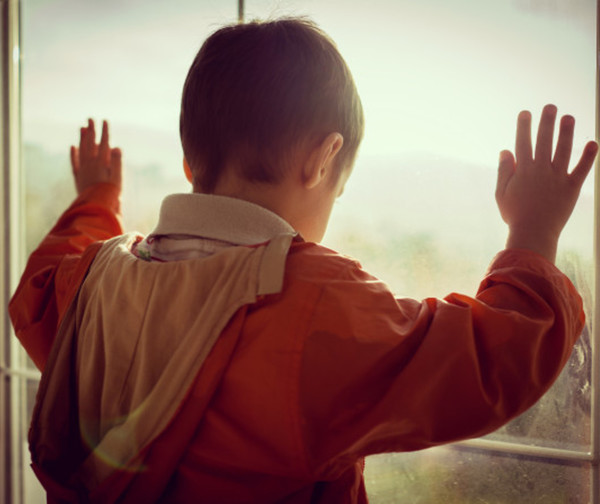 ¿Los niños se deprimen porque no pueden salir de sus casas?