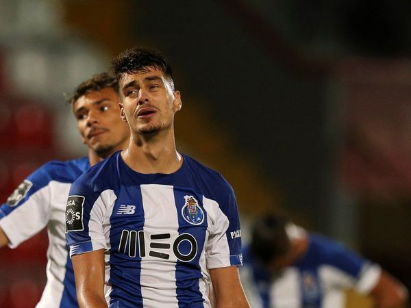 Porto pincha contra el colista