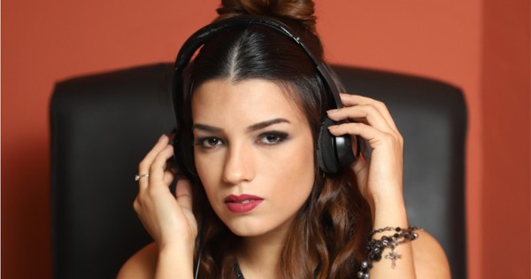Andrea Vronik: pandemia le cerró fronteras, pero su música llegó a seis países