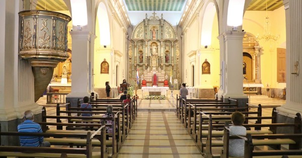 Celebraciones religiosas seguirán con límite de20 personas en 3ra. fase