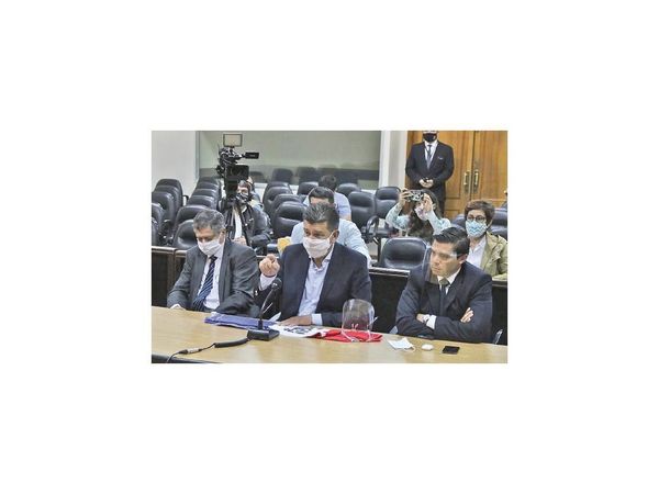 Paran audiencia a Efraín al cambiarse imputación fiscal