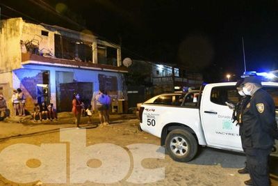 Comisario y esposa causan zozobra en Ricardo Brugada, denuncian vecinos  - Nacionales - ABC Color