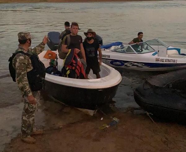 Detienen a tres extranjeros en el río Paraná - ABC en el Este - ABC Color