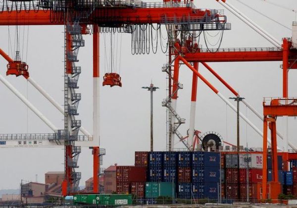 Las exportaciones de Japón sufren la mayor caída desde 2009 al caer la demanda de EEUU