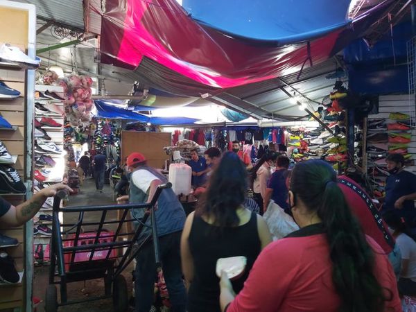 El Mercado 4 en la fase 3: Aumenta el movimiento pero con rebajas para “salvar el día” - Nacionales - ABC Color