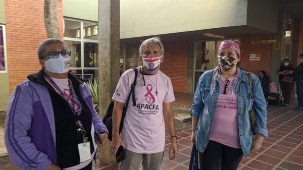 HOY / Paciente oncológica pidió fármaco vía judicial a Salud: "Yo quiero vivir"