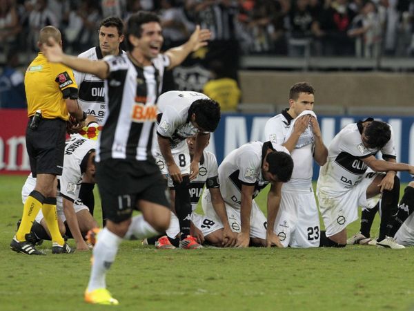 La final del 2013 no se debió jugar, según Almeida