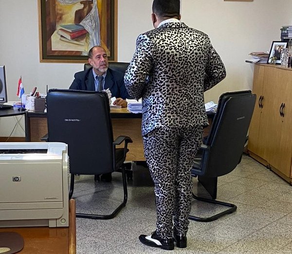 El abogado felino está de vuelta - El Trueno