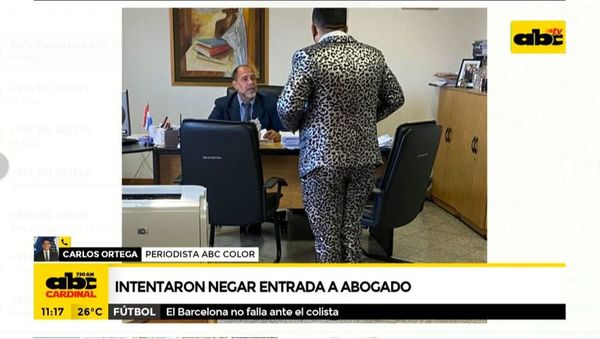 Abogado se presenta a audiencia con traje “animal print” - ABC Noticias - ABC Color