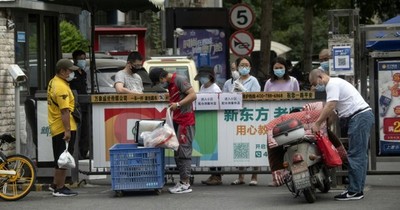 Pekín vuelve a confinarse y la actividad se paraliza
