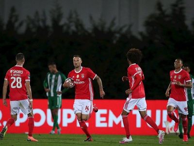 El Benfica gana al Rio Ave y comparte liderato con el Porto