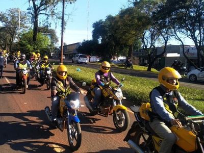 Trabajadores del volante  movilizados en CDE piden auxilio al Gobierno