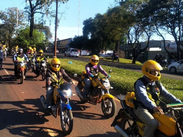 Trabajadores del volante movilizados en CDE piden auxilio al Gobierno