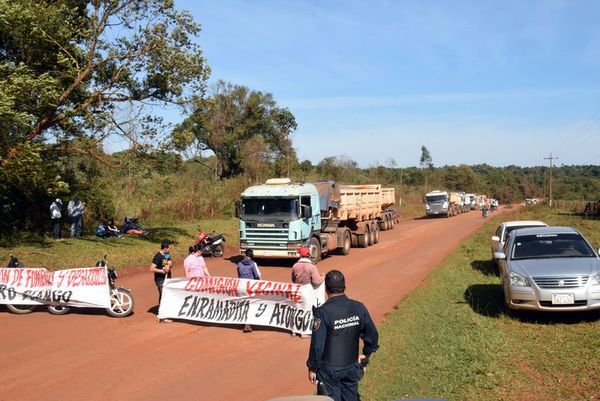 Cierre de rutas para exigir celeridad en obras viales - Nacionales - ABC Color