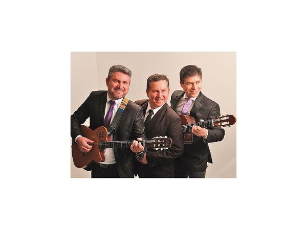 Canción a papá con el Trío San Valentín