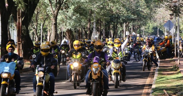 Gobernador dice que Gobierno no puede ignorar a los taxistas