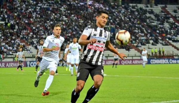 HOY / El Tijuana ficha al zaguero paraguayo Jorge Luis Aguilar