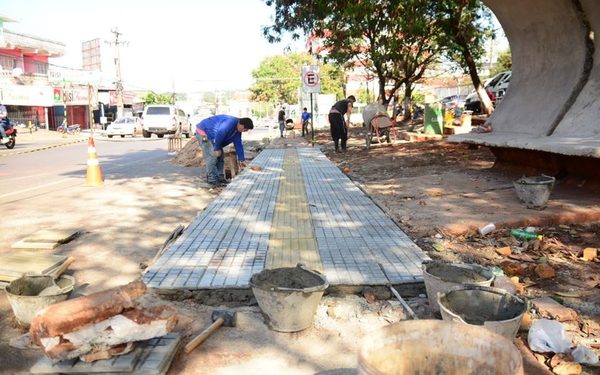 Veredas inclusivas en plaza de barrio Obrero
