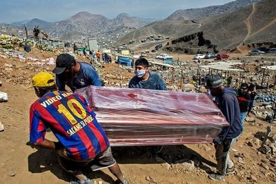 Cifra de muertos por COVID-19 se aproxima a los 450.000 - Mundo - ABC Color