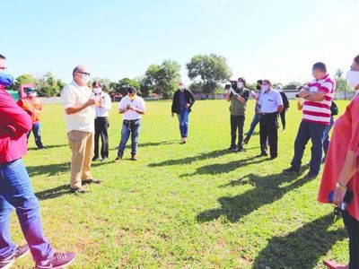 Encierran a intendente en cuartel de Paraguarí