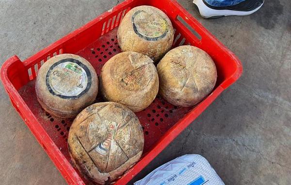 Allanamiento en distribuidora de quesos en Fernando de la Mora