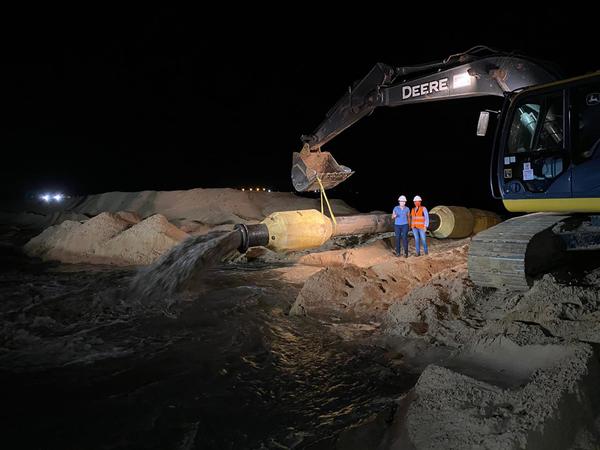 Empezó el refulado del Rio Paraguay para la construcción de la Defensa Costera de Pilar - El Trueno