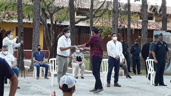 Retornan a sus hogares 30 compatriotas albergados en Paraguarí