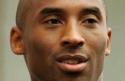El piloto de Kobe Bryant se habría desorientado por la niebla antes de estrellarse - SNT