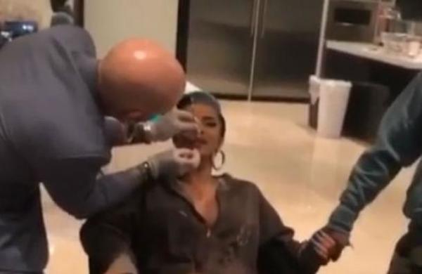 Cardi B se llena el cuerpo de piercings y muestra el doloroso proceso en Instagram - C9N