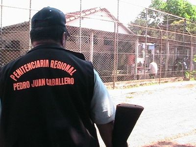 Guardiacárceles reclaman reajuste salarial y anuncian movilización para este viernes - ADN Paraguayo