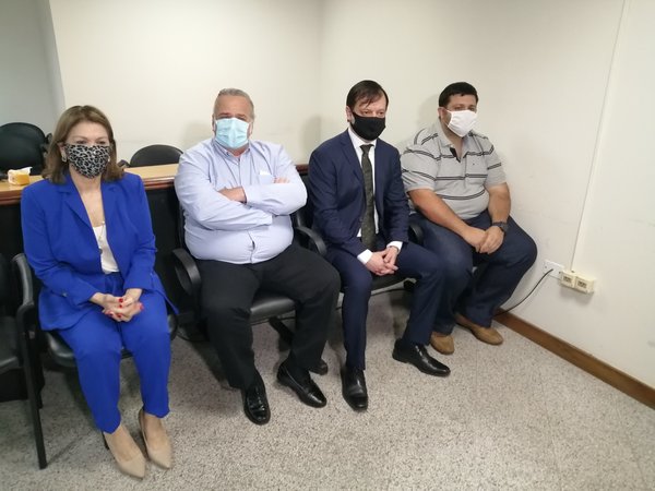Óscar González Daher y su hijo enfrentarán juicio oral y público - Megacadena — Últimas Noticias de Paraguay