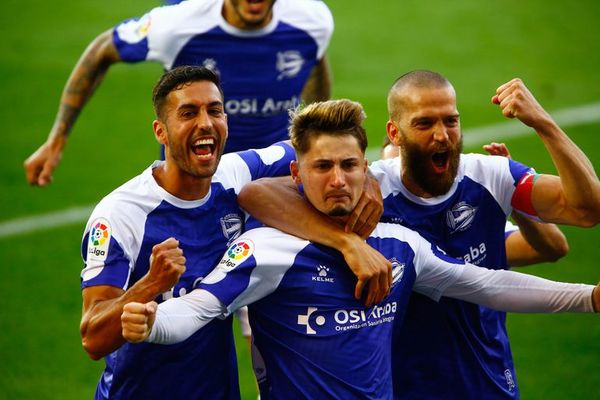 La Real Sociedad cae 2-0 ante el Alavés - Fútbol - ABC Color