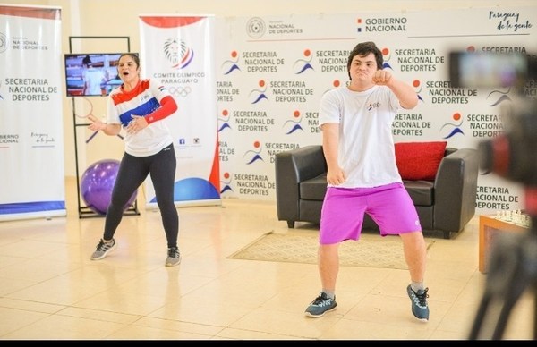 Diego González, primer instructor de Zumba con discapacidad