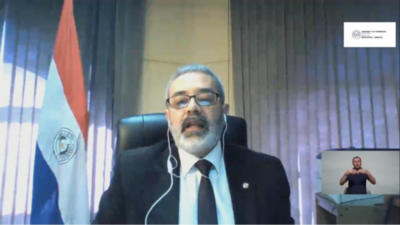 Piden a Griffith que se disculpe por polémicas declaraciones