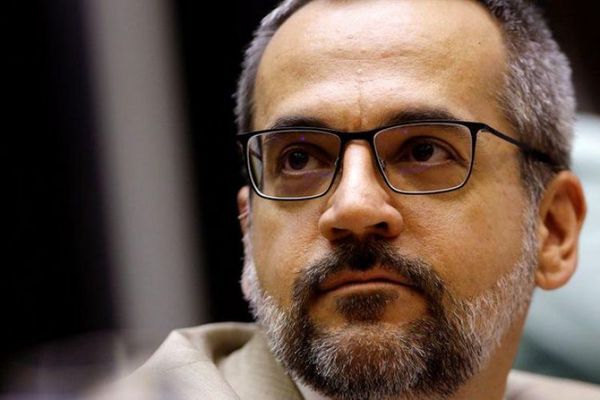 Dimite el ministro de Educación de Brasil tras enfrentamientos con Poder Judicial