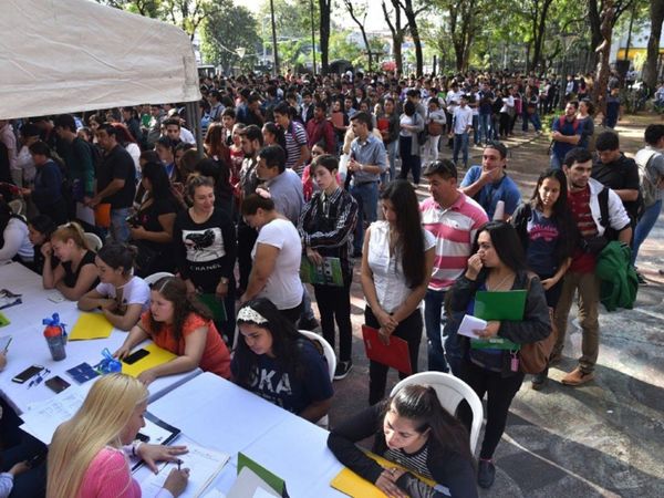 CUT plantea ajuste salarial y “salvataje” a trabajadores
