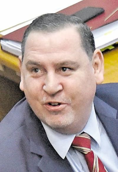 Separan a fiscala que investiga a Zacarías - Política - ABC Color