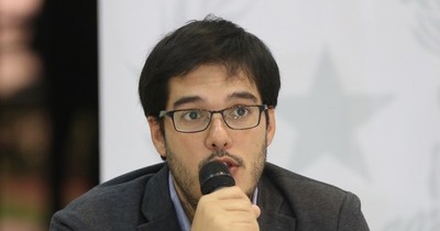 Menos casos, pero más infectados en la comunidad